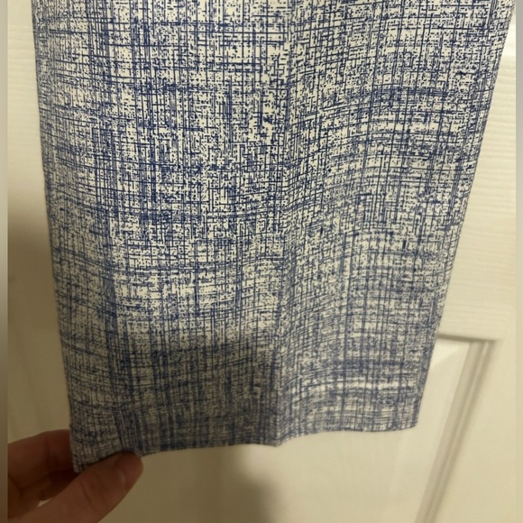 NWT Kenar Women’s Blue and White Abstract Print Pants Size 10 - Picture 7 of 9